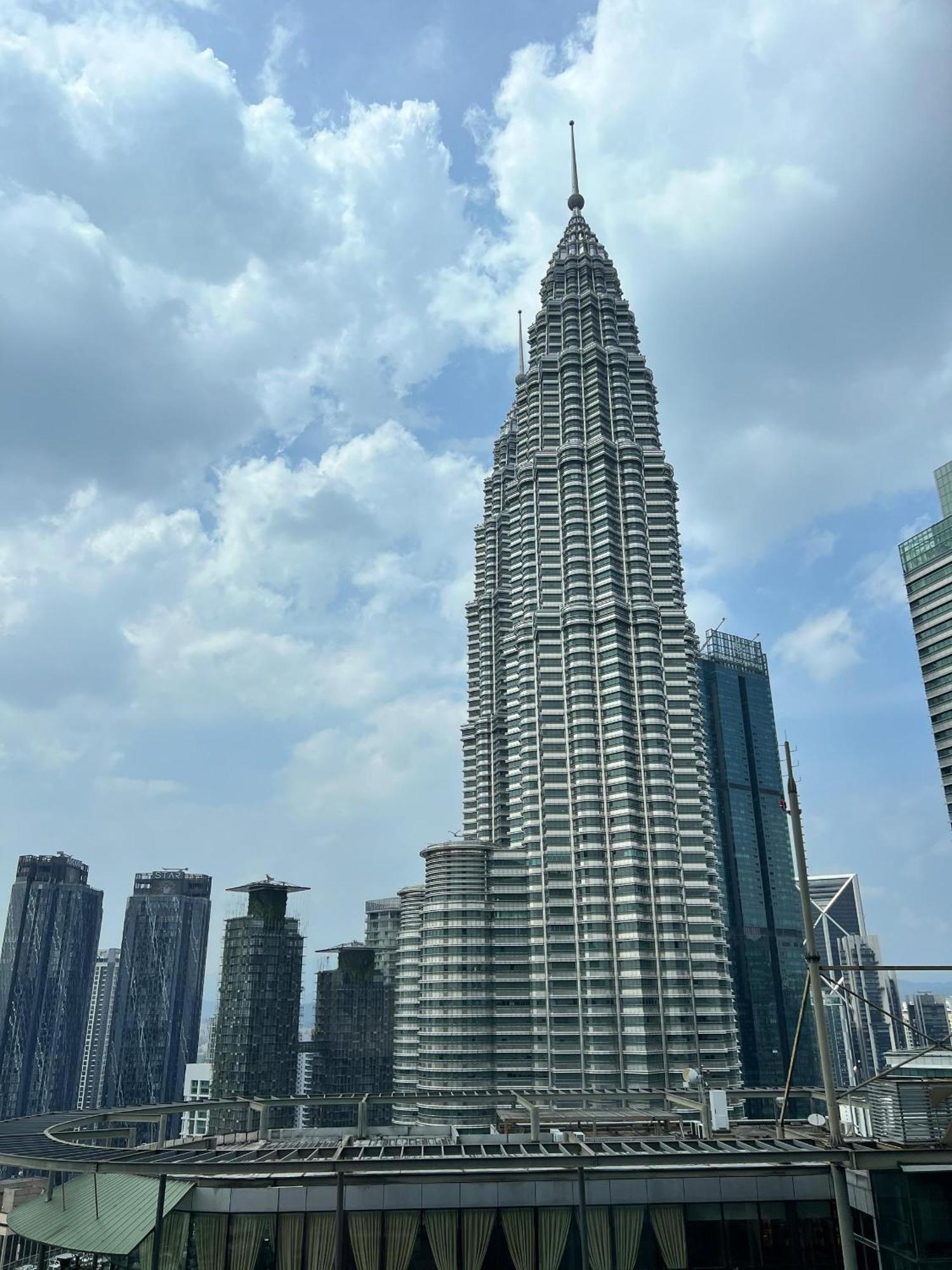 Sky Suites At Klcc By Mitstay Kuala Lumpur Zewnętrze zdjęcie