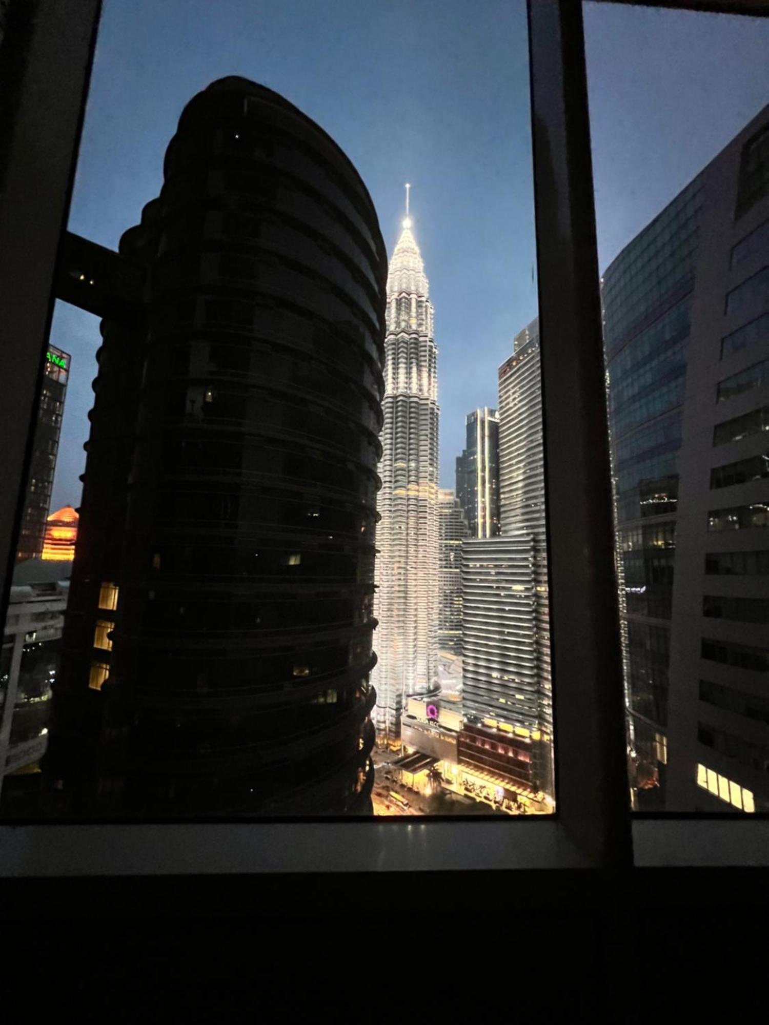 Sky Suites At Klcc By Mitstay Kuala Lumpur Zewnętrze zdjęcie