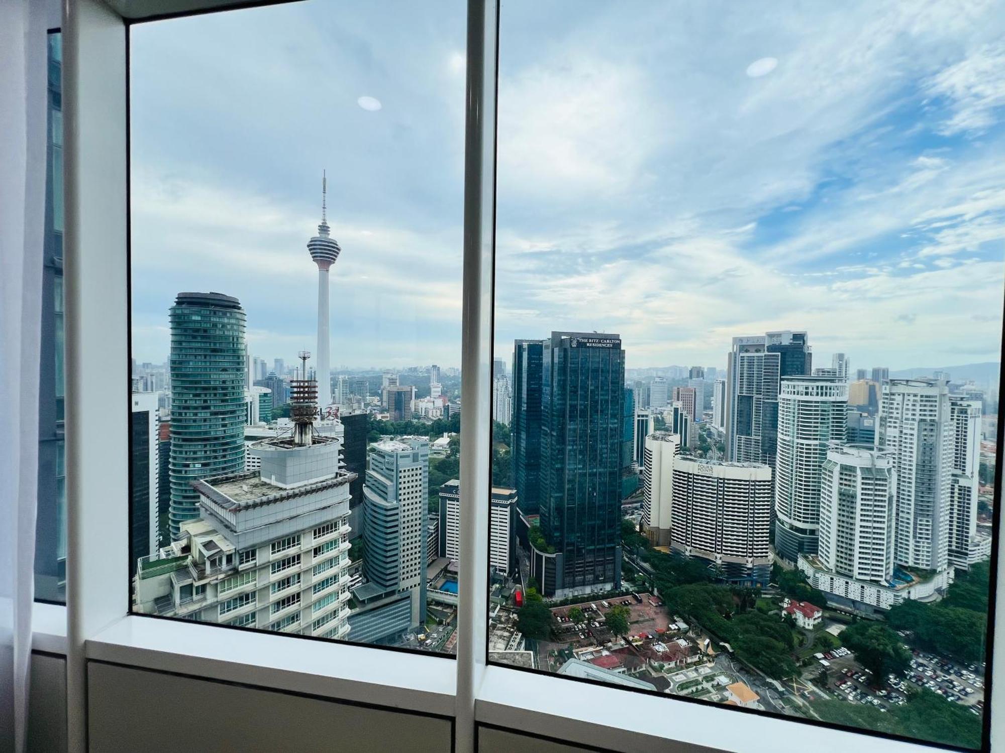 Sky Suites At Klcc By Mitstay Kuala Lumpur Zewnętrze zdjęcie